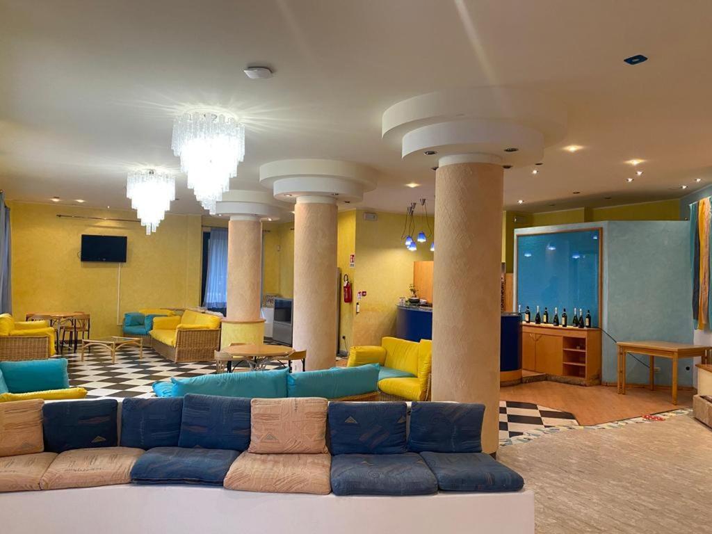 Hotel Silvi سيلفي مارينا المظهر الخارجي الصورة