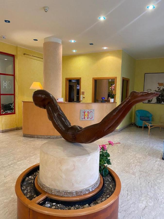 Hotel Silvi سيلفي مارينا المظهر الخارجي الصورة